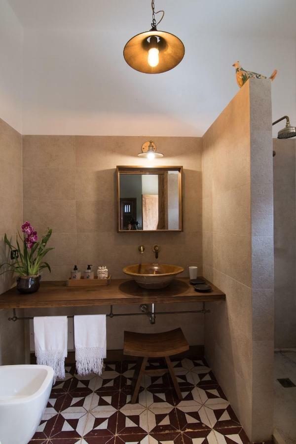 カステッルッツォ Baglio Giammaccaro Bed & Breakfast エクステリア 写真